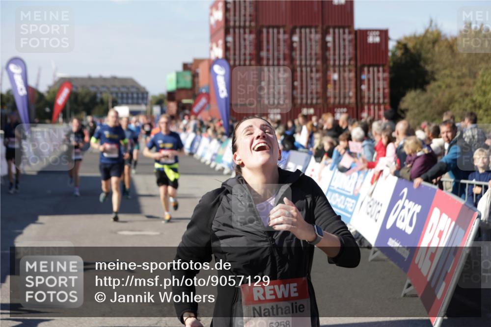 03.10.2025 - Köhlbrandbrückenlauf Jannik Wohlers http://msf.ph/oto/9057129 03.10.2025 13:11:17 Ziel 4135, 4293, 4521, 4597, 5218, 5258, 5522, 5754, 6080, 6272, 6572, 6685, 6686, 6726, 6727, 6751 meine-sportfotos.de