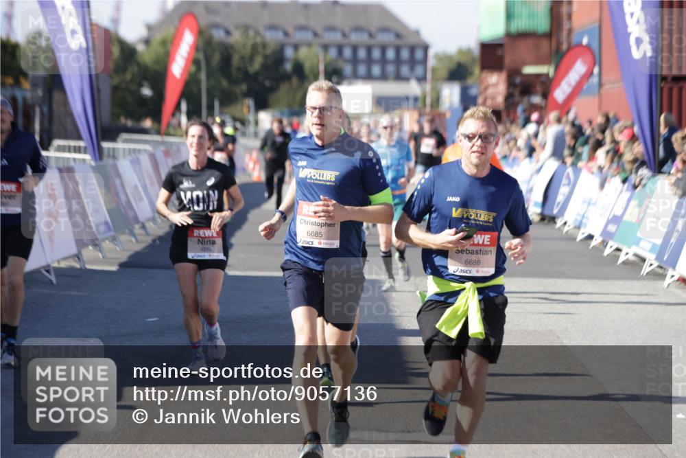 03.10.2025 - Köhlbrandbrückenlauf Jannik Wohlers http://msf.ph/oto/9057136 03.10.2025 13:11:18 Ziel 4135, 4293, 4521, 4597, 5218, 5258, 5522, 5754, 6080, 6272, 6572, 6685, 6686, 6726, 6727, 6751 meine-sportfotos.de