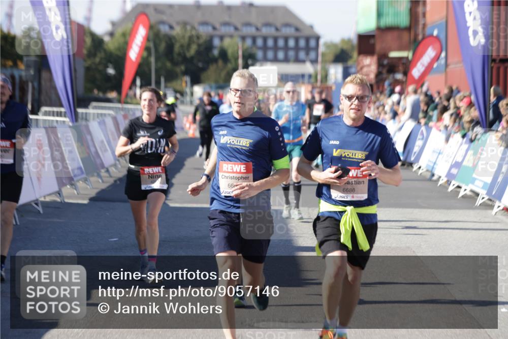 03.10.2025 - Köhlbrandbrückenlauf Jannik Wohlers http://msf.ph/oto/9057146 03.10.2025 13:11:18 Ziel 4135, 4293, 4521, 4597, 5218, 5258, 5522, 5754, 6080, 6272, 6572, 6685, 6686, 6726, 6727, 6751 meine-sportfotos.de