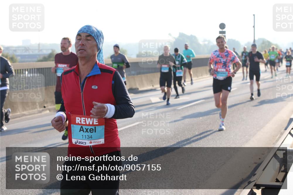 03.10.2025 - Köhlbrandbrückenlauf Lena Gebhardt http://msf.ph/oto/9057155 03.10.2025 09:17:52 Position 1 1134 meine-sportfotos.de