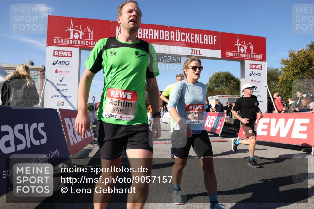 03.10.2025 - Köhlbrandbrückenlauf Lena Gebhardt http://msf.ph/oto/9057157 03.10.2025 13:08:59 Ziel 4057, 4138, 4197, 4340, 4346, 4381, 4403, 4505, 4544, 5705, 5842, 6233, 6372 meine-sportfotos.de