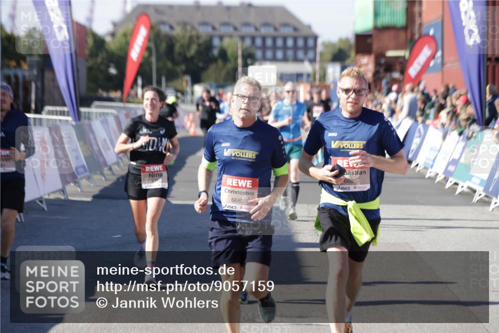 03.10.2025 - Köhlbrandbrückenlauf Jannik Wohlers http://msf.ph/oto/9057159 03.10.2025 13:11:18 Ziel 4135, 4293, 4521, 4597, 5218, 5258, 5522, 5754, 6080, 6272, 6572, 6685, 6686, 6726, 6727, 6751 meine-sportfotos.de