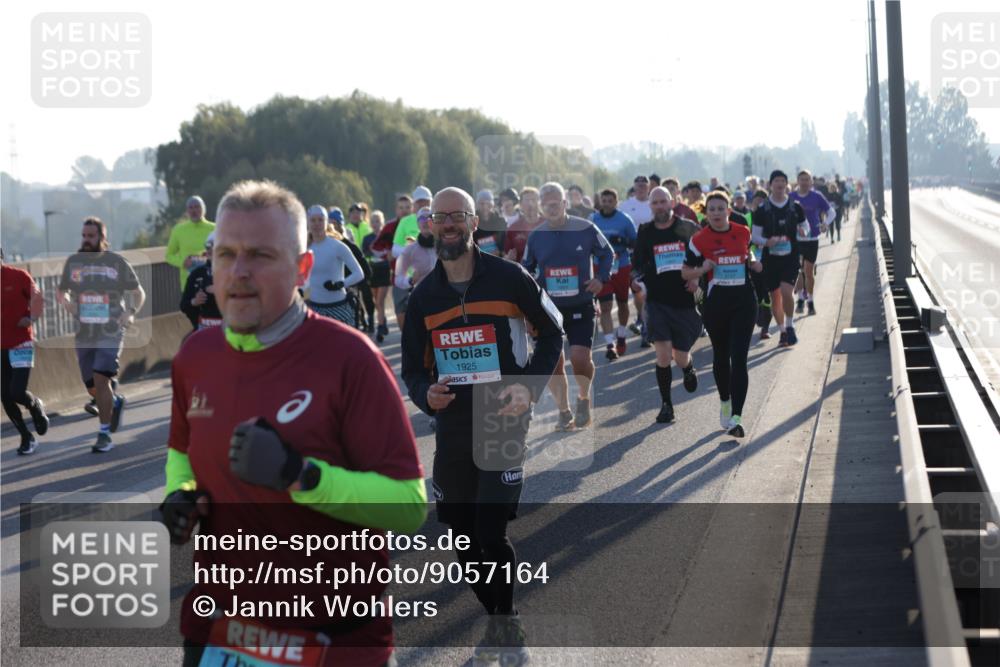 03.10.2025 - Köhlbrandbrückenlauf Jannik Wohlers http://msf.ph/oto/9057164 03.10.2025 09:21:11 Position 3 1925 meine-sportfotos.de