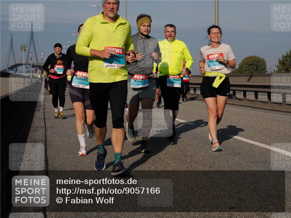 03.10.2025 - Köhlbrandbrückenlauf Fabian Wolf http://msf.ph/oto/9057166 03.10.2025 10:03:47 Position 3 2314, 3221, 2313, 2862, 3222 meine-sportfotos.de