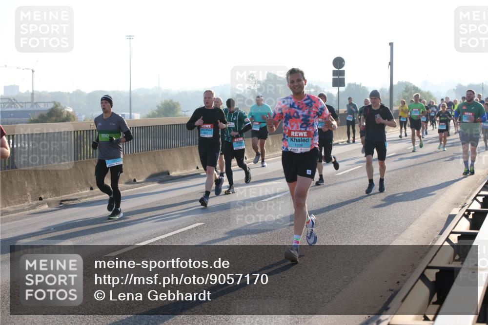 03.10.2025 - Köhlbrandbrückenlauf Lena Gebhardt http://msf.ph/oto/9057170 03.10.2025 09:17:52 Position 1 1039 meine-sportfotos.de