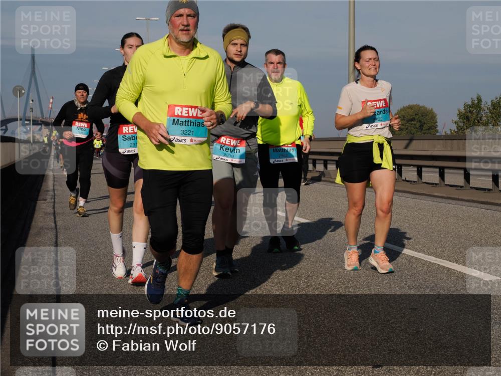 03.10.2025 - Köhlbrandbrückenlauf Fabian Wolf http://msf.ph/oto/9057176 03.10.2025 10:03:48 Position 3 231, 3221, 2313, 2362, 3222 meine-sportfotos.de