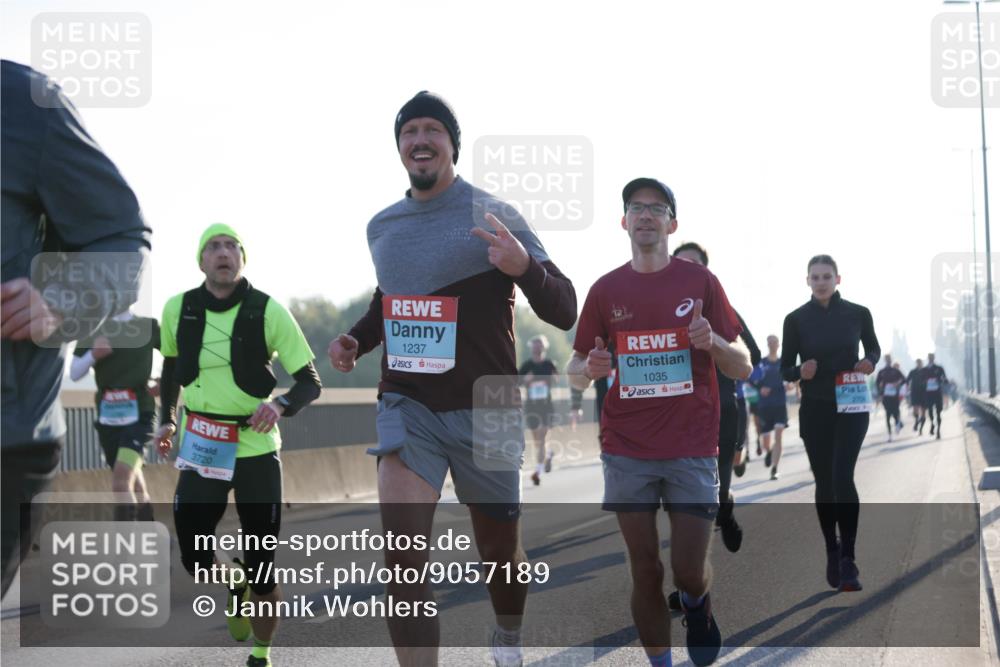 03.10.2025 - Köhlbrandbrückenlauf Jannik Wohlers http://msf.ph/oto/9057189 03.10.2025 09:13:30 Position 3 3720, 1237, 1035, 270 meine-sportfotos.de