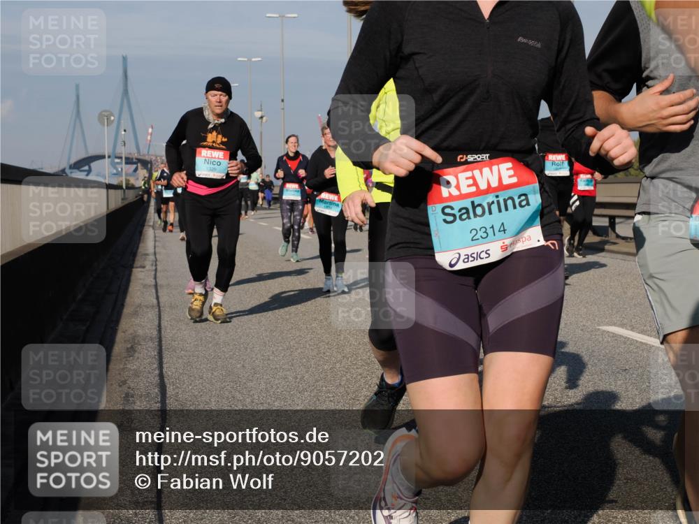 03.10.2025 - Köhlbrandbrückenlauf Fabian Wolf http://msf.ph/oto/9057202 03.10.2025 10:03:49 Position 3 1329, 2314 meine-sportfotos.de