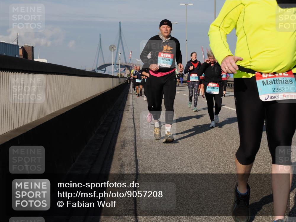 03.10.2025 - Köhlbrandbrückenlauf Fabian Wolf http://msf.ph/oto/9057208 03.10.2025 10:03:50 Position 3 1329, 1934, 2362 meine-sportfotos.de