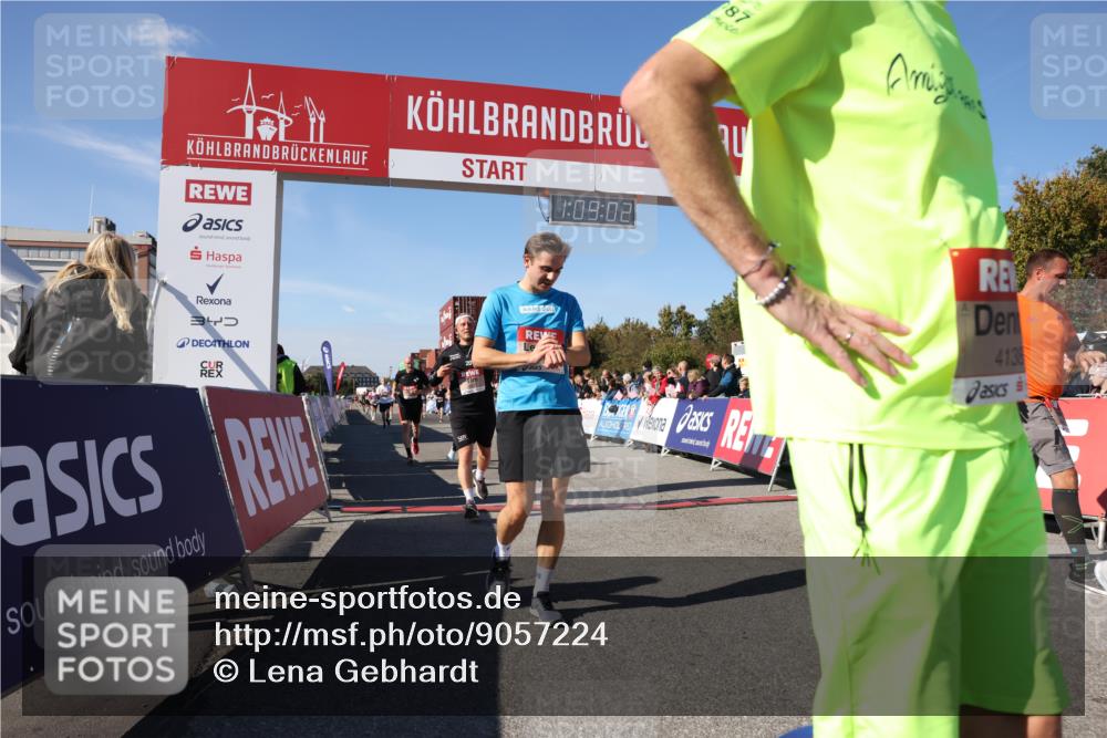 03.10.2025 - Köhlbrandbrückenlauf Lena Gebhardt http://msf.ph/oto/9057224 03.10.2025 13:09:02 Ziel 4057, 4138, 4197, 4346, 4381, 4403, 4505, 4544, 5705, 5842, 5953, 6233, 6372, 6630 meine-sportfotos.de