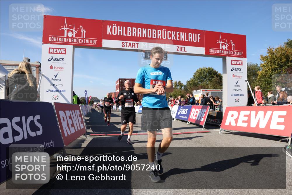 03.10.2025 - Köhlbrandbrückenlauf Lena Gebhardt http://msf.ph/oto/9057240 03.10.2025 13:09:03 Ziel 4057, 4138, 4197, 4346, 4351, 4381, 4403, 4505, 4544, 5242, 5705, 5842, 5953, 6372, 6630, 6814, 6816 meine-sportfotos.de