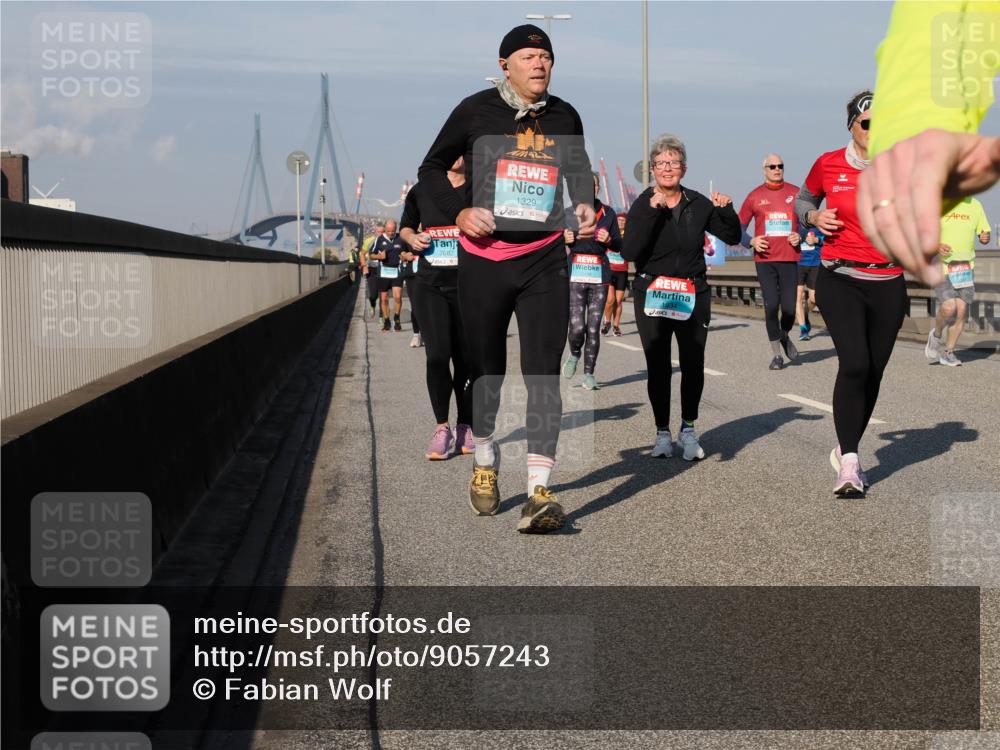 03.10.2025 - Köhlbrandbrückenlauf Fabian Wolf http://msf.ph/oto/9057243 03.10.2025 10:03:51 Position 3 1329, 2682 meine-sportfotos.de
