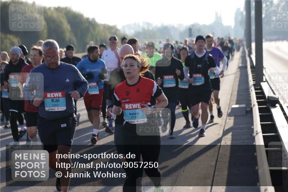 03.10.2025 - Köhlbrandbrückenlauf Jannik Wohlers http://msf.ph/oto/9057250 03.10.2025 09:21:12 Position 3 1993, 3747, 24 meine-sportfotos.de