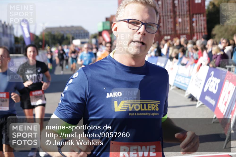 03.10.2025 - Köhlbrandbrückenlauf Jannik Wohlers http://msf.ph/oto/9057260 03.10.2025 13:11:21 Ziel 4135, 4293, 4521, 4597, 4999, 5218, 5258, 5522, 5754, 5939, 6028, 6080, 6572, 6685, 6686, 6726, 6727, 6751 meine-sportfotos.de