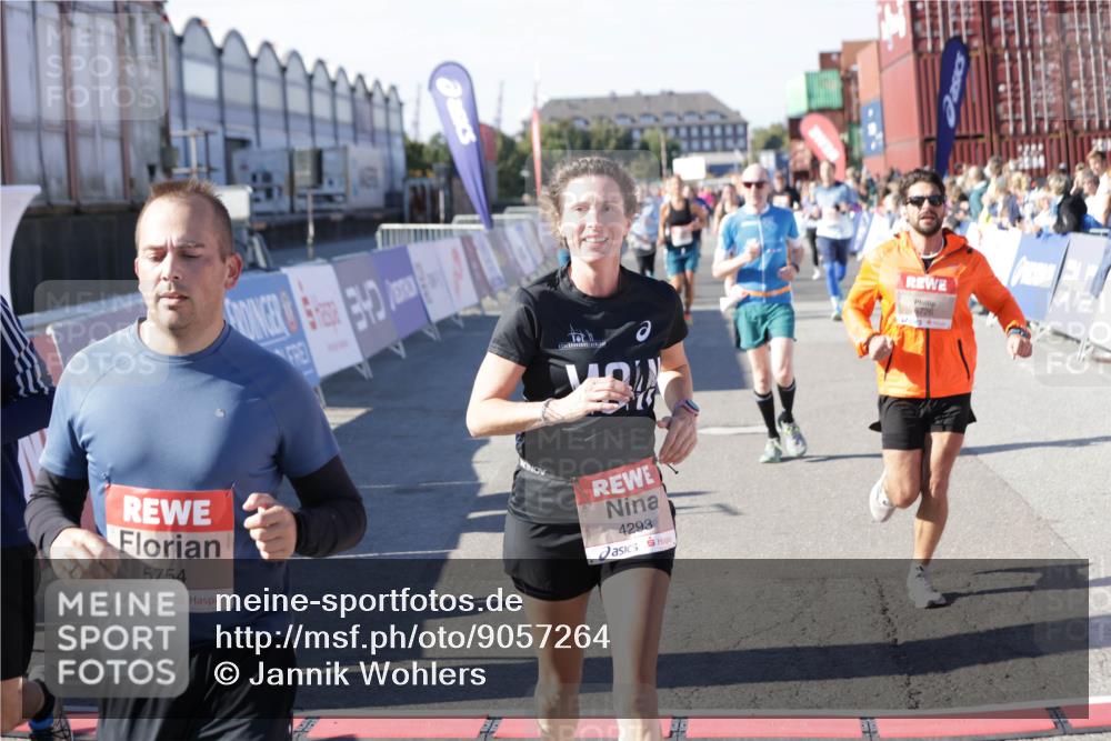03.10.2025 - Köhlbrandbrückenlauf Jannik Wohlers http://msf.ph/oto/9057264 03.10.2025 13:11:22 Ziel 4135, 4293, 4315, 4325, 4521, 4597, 4999, 5218, 5258, 5522, 5754, 5939, 6028, 6080, 6572, 6680, 6685, 6686, 6726, 6727, 6751 meine-sportfotos.de