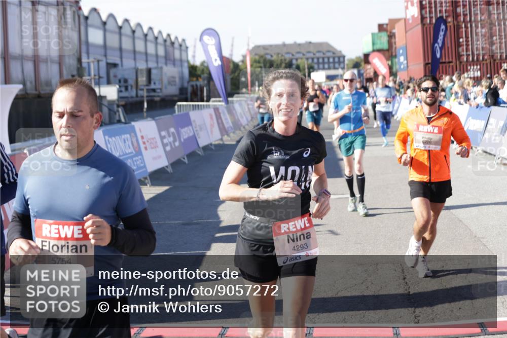 03.10.2025 - Köhlbrandbrückenlauf Jannik Wohlers http://msf.ph/oto/9057272 03.10.2025 13:11:22 Ziel 4135, 4293, 4315, 4325, 4521, 4597, 4999, 5218, 5258, 5522, 5754, 5939, 6028, 6080, 6572, 6680, 6685, 6686, 6726, 6727, 6751 meine-sportfotos.de