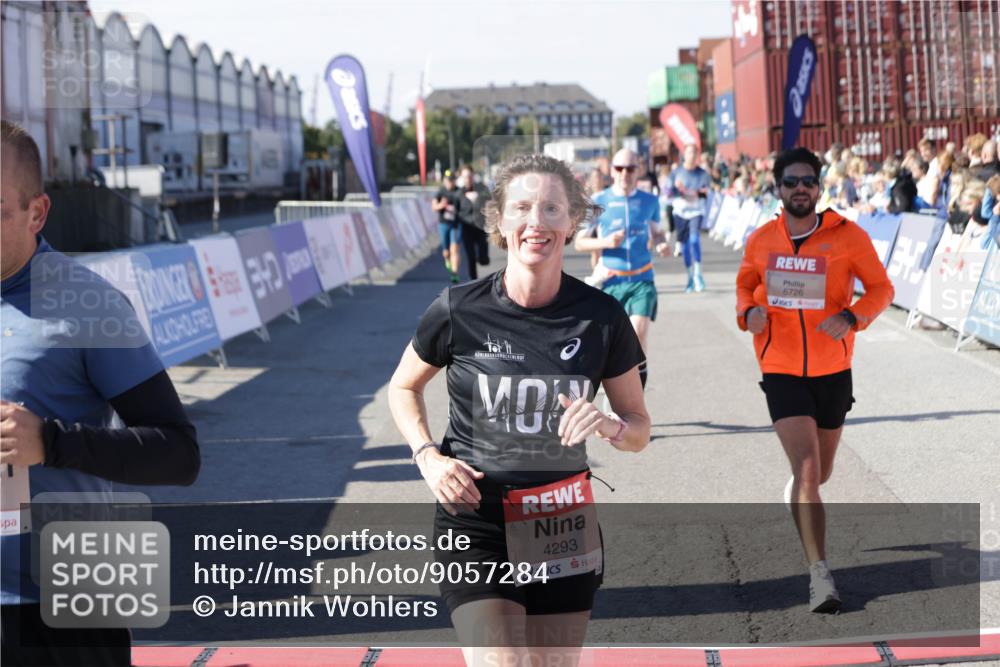 03.10.2025 - Köhlbrandbrückenlauf Jannik Wohlers http://msf.ph/oto/9057284 03.10.2025 13:11:22 Ziel 4135, 4293, 4315, 4325, 4521, 4597, 4999, 5218, 5258, 5522, 5754, 5939, 6028, 6080, 6572, 6680, 6685, 6686, 6726, 6727, 6751 meine-sportfotos.de