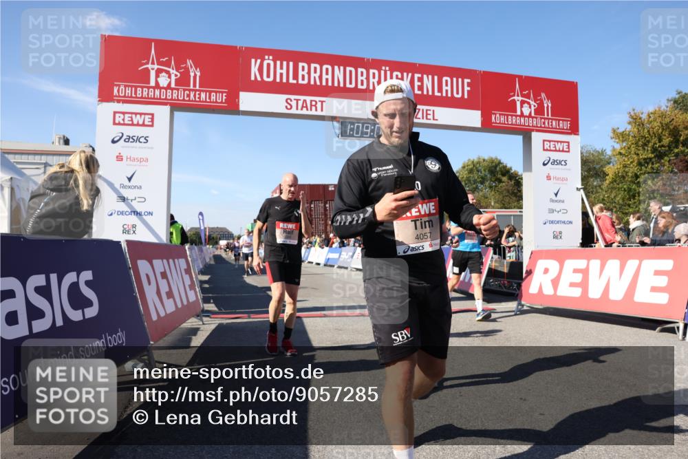 03.10.2025 - Köhlbrandbrückenlauf Lena Gebhardt http://msf.ph/oto/9057285 03.10.2025 13:09:05 Ziel 4057, 4138, 4197, 4346, 4351, 4381, 4403, 4486, 4505, 4901, 5242, 5705, 5842, 5953, 6372, 6562, 6630, 6814, 6816 meine-sportfotos.de