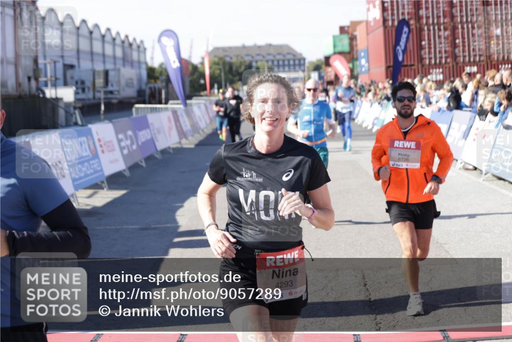 03.10.2025 - Köhlbrandbrückenlauf Jannik Wohlers http://msf.ph/oto/9057289 03.10.2025 13:11:23 Ziel 4135, 4293, 4315, 4325, 4521, 4597, 4999, 5145, 5258, 5522, 5754, 5939, 6028, 6080, 6680, 6685, 6686, 6726, 6727, 6751 meine-sportfotos.de