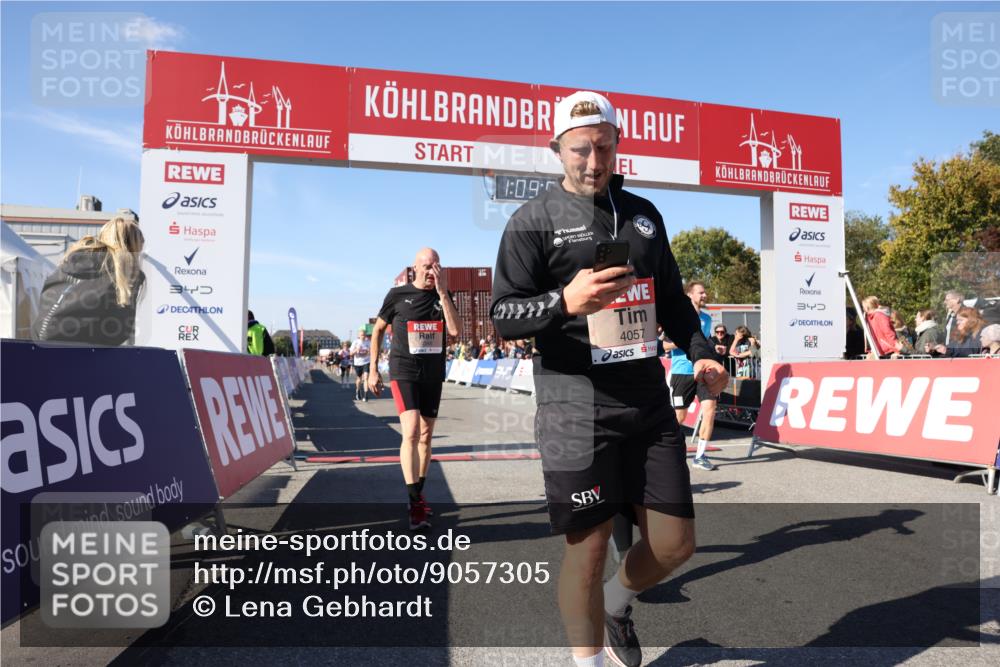 03.10.2025 - Köhlbrandbrückenlauf Lena Gebhardt http://msf.ph/oto/9057305 03.10.2025 13:09:05 Ziel 4057, 4138, 4197, 4346, 4351, 4381, 4403, 4486, 4505, 4901, 5242, 5705, 5842, 5953, 6372, 6562, 6630, 6814, 6816 meine-sportfotos.de