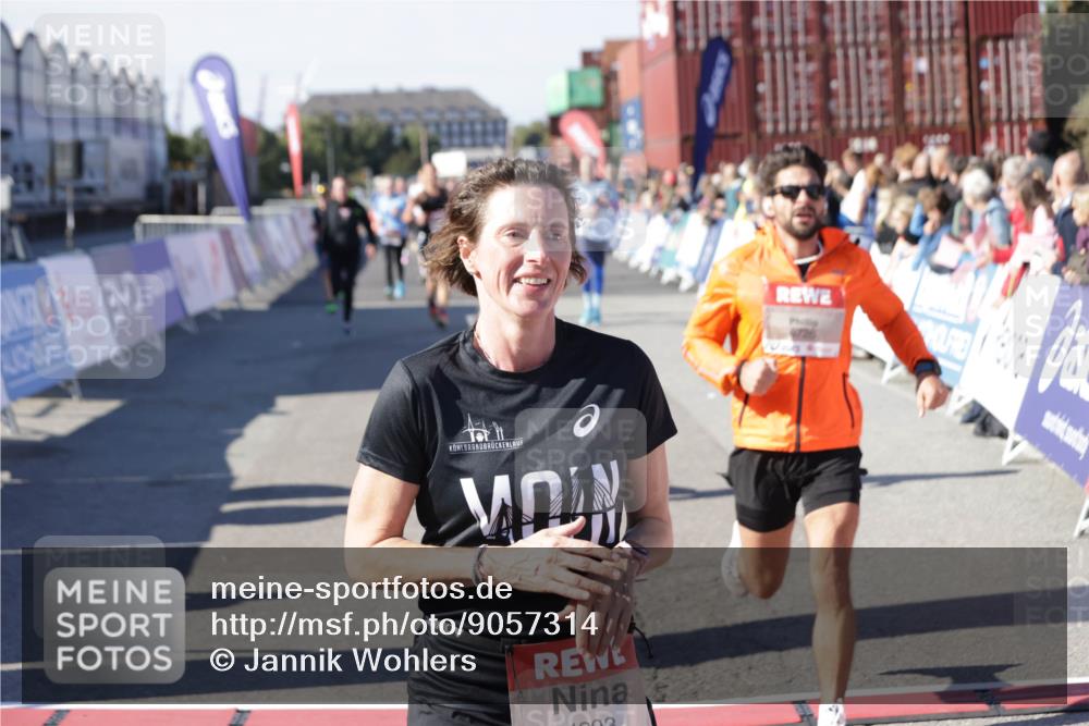 03.10.2025 - Köhlbrandbrückenlauf Jannik Wohlers http://msf.ph/oto/9057314 03.10.2025 13:11:23 Ziel 4135, 4293, 4315, 4325, 4521, 4597, 4999, 5145, 5258, 5522, 5754, 5939, 6028, 6080, 6680, 6685, 6686, 6726, 6727, 6751 meine-sportfotos.de
