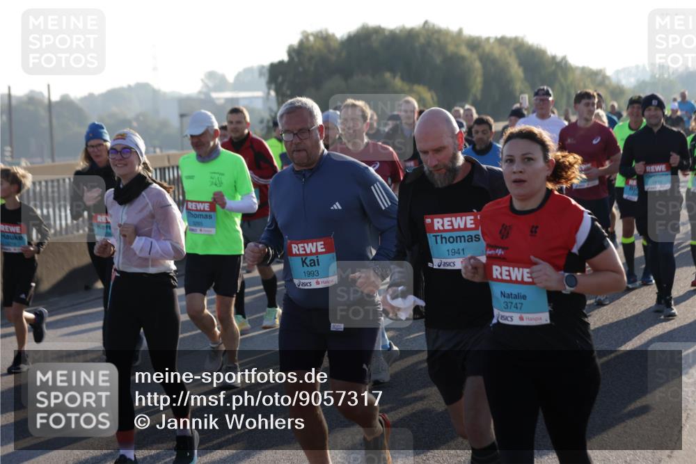 03.10.2025 - Köhlbrandbrückenlauf Jannik Wohlers http://msf.ph/oto/9057317 03.10.2025 09:21:14 Position 3 1993, 1941, 3747, 1810 meine-sportfotos.de