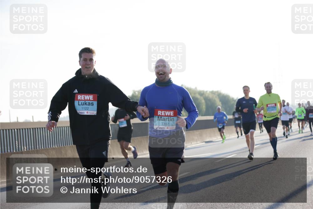 03.10.2025 - Köhlbrandbrückenlauf Jannik Wohlers http://msf.ph/oto/9057326 03.10.2025 09:13:33 Position 3 1122, 1157 meine-sportfotos.de