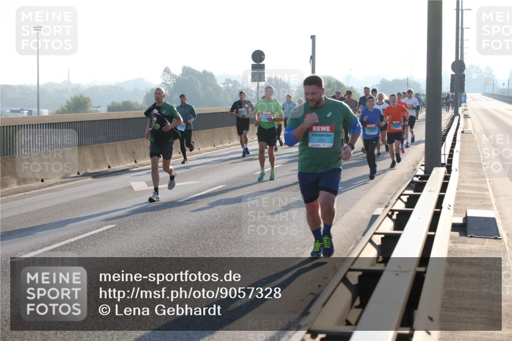 03.10.2025 - Köhlbrandbrückenlauf Lena Gebhardt http://msf.ph/oto/9057328 03.10.2025 09:17:56 Position 1 1213 meine-sportfotos.de