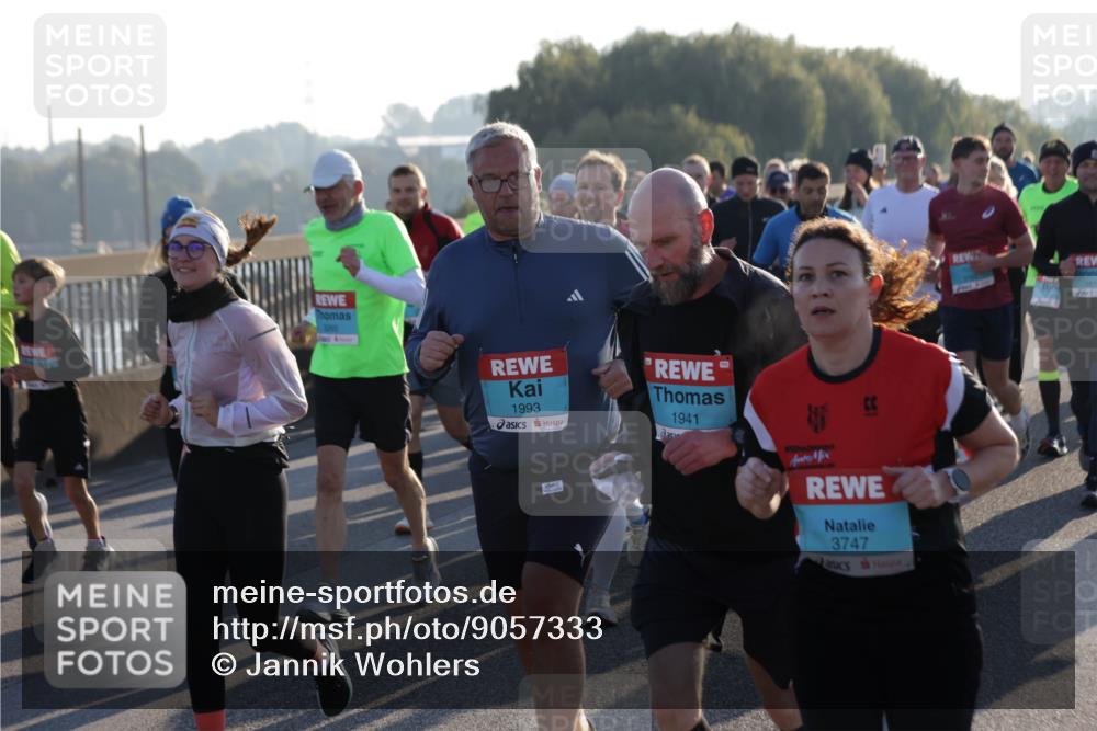 03.10.2025 - Köhlbrandbrückenlauf Jannik Wohlers http://msf.ph/oto/9057333 03.10.2025 09:21:14 Position 3 1993, 1941, 3747 meine-sportfotos.de