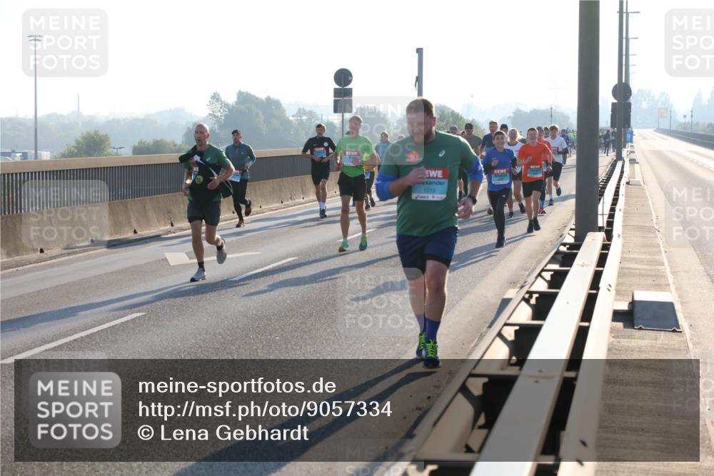 03.10.2025 - Köhlbrandbrückenlauf Lena Gebhardt http://msf.ph/oto/9057334 03.10.2025 09:17:56 Position 1 1213 meine-sportfotos.de