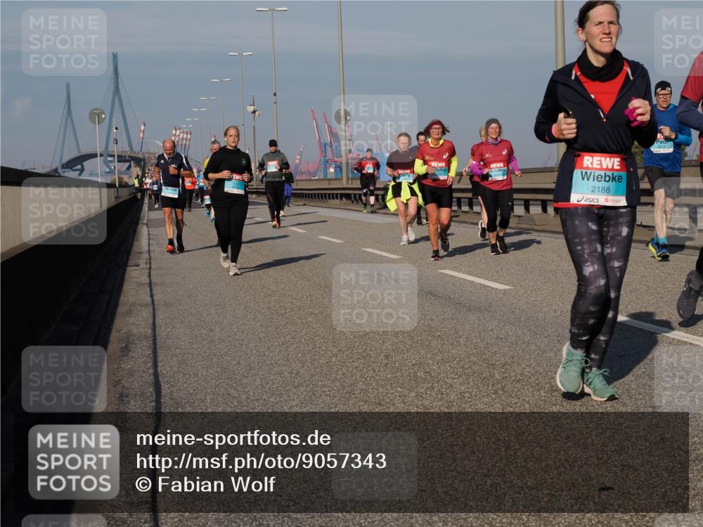 03.10.2025 - Köhlbrandbrückenlauf Fabian Wolf http://msf.ph/oto/9057343 03.10.2025 10:03:55 Position 3 2188, 04, 3259 meine-sportfotos.de