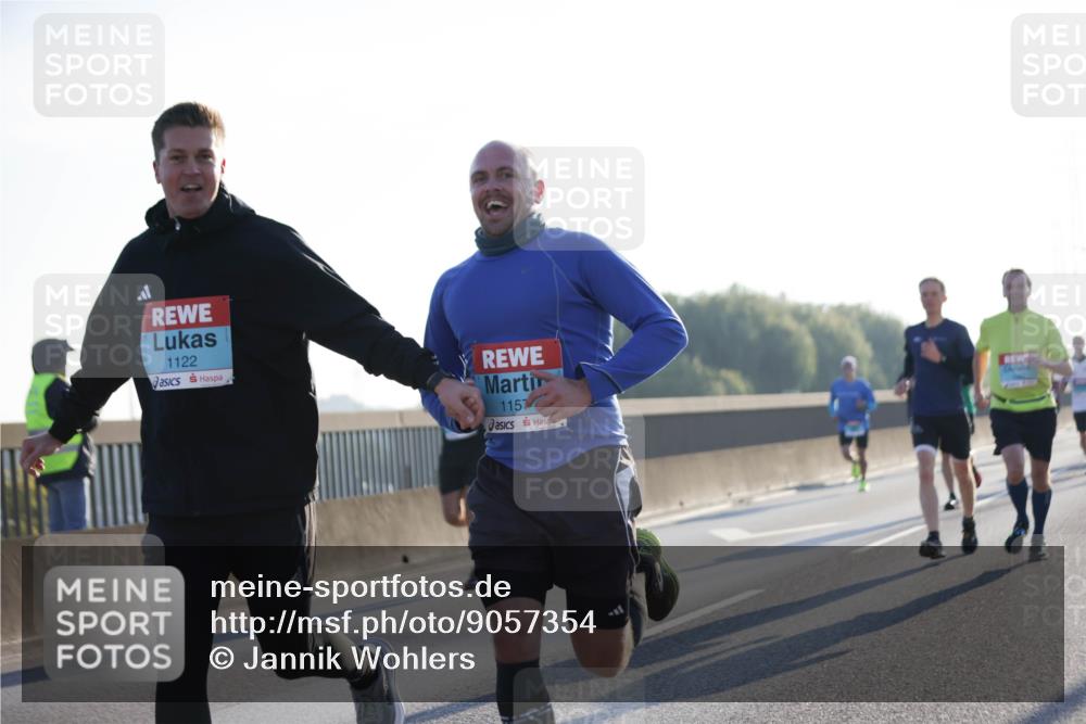 03.10.2025 - Köhlbrandbrückenlauf Jannik Wohlers http://msf.ph/oto/9057354 03.10.2025 09:13:33 Position 3 1122, 1157 meine-sportfotos.de