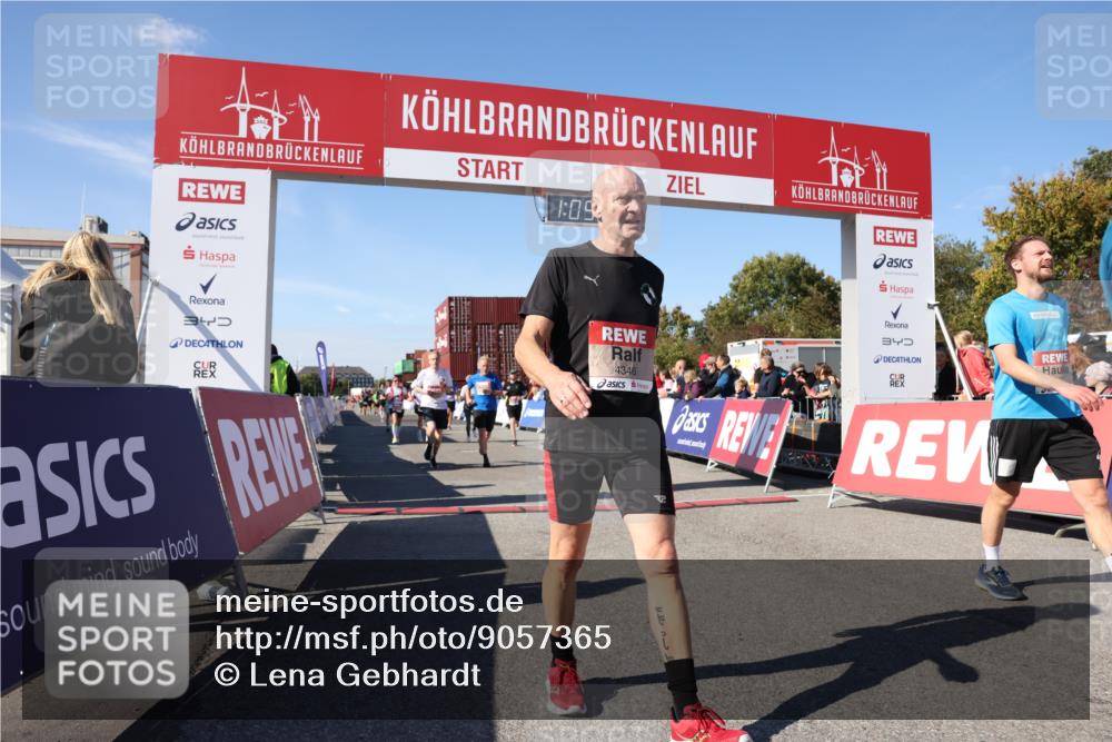 03.10.2025 - Köhlbrandbrückenlauf Lena Gebhardt http://msf.ph/oto/9057365 03.10.2025 13:09:07 Ziel 4057, 4197, 4346, 4351, 4377, 4381, 4403, 4486, 4505, 4901, 5242, 5842, 5953, 6372, 6562, 6630, 6814, 6816 meine-sportfotos.de