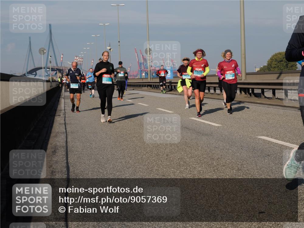 03.10.2025 - Köhlbrandbrückenlauf Fabian Wolf http://msf.ph/oto/9057369 03.10.2025 10:03:56 Position 3 3759, 2143 meine-sportfotos.de
