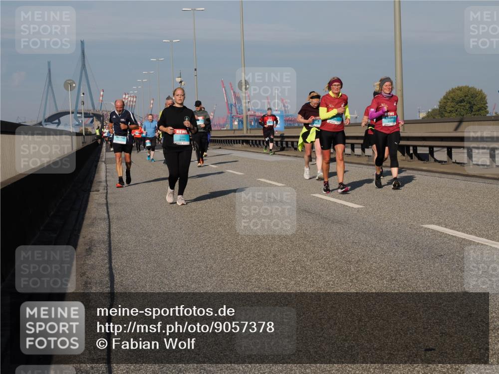 03.10.2025 - Köhlbrandbrückenlauf Fabian Wolf http://msf.ph/oto/9057378 03.10.2025 10:03:56 Position 3 3759 meine-sportfotos.de