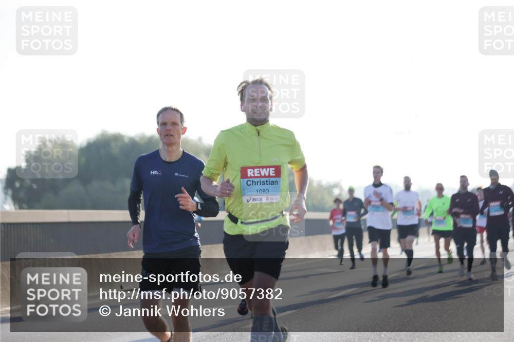 03.10.2025 - Köhlbrandbrückenlauf Jannik Wohlers http://msf.ph/oto/9057382 03.10.2025 09:13:34 Position 3 1083 meine-sportfotos.de
