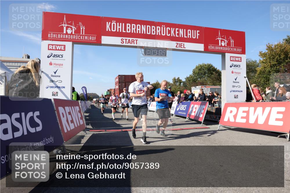03.10.2025 - Köhlbrandbrückenlauf Lena Gebhardt http://msf.ph/oto/9057389 03.10.2025 13:09:09 Ziel 4057, 4197, 4346, 4351, 4377, 4381, 4403, 4486, 4505, 4901, 5242, 5740, 5953, 6372, 6562, 6630, 6814, 6816 meine-sportfotos.de