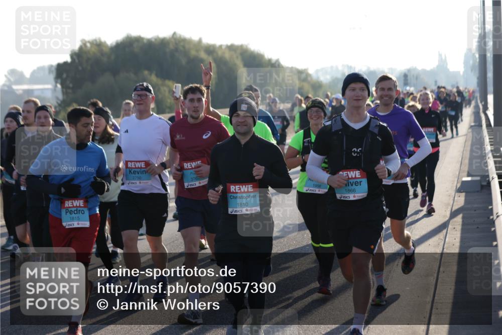 03.10.2025 - Köhlbrandbrückenlauf Jannik Wohlers http://msf.ph/oto/9057390 03.10.2025 09:21:15 Position 3 1815, 2750, 3762, 1810, 7, 1956, 1866 meine-sportfotos.de