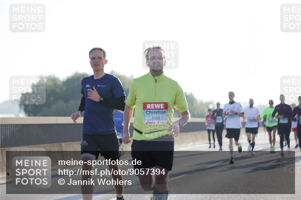 03.10.2025 - Köhlbrandbrückenlauf Jannik Wohlers http://msf.ph/oto/9057394 03.10.2025 09:13:34 Position 3 1083 meine-sportfotos.de