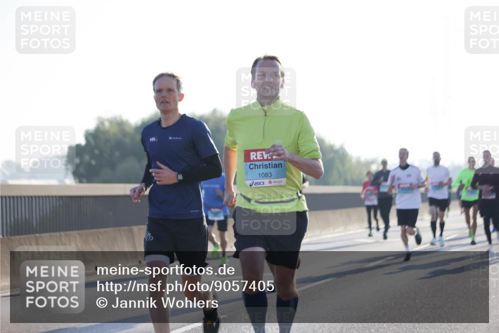 03.10.2025 - Köhlbrandbrückenlauf Jannik Wohlers http://msf.ph/oto/9057405 03.10.2025 09:13:34 Position 3 1660, 1083 meine-sportfotos.de