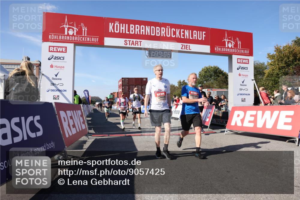 03.10.2025 - Köhlbrandbrückenlauf Lena Gebhardt http://msf.ph/oto/9057425 03.10.2025 13:09:10 Ziel 4057, 4197, 4334, 4346, 4351, 4377, 4381, 4403, 4486, 4901, 5242, 5740, 5953, 6037, 6372, 6562, 6630, 6814, 6816 meine-sportfotos.de