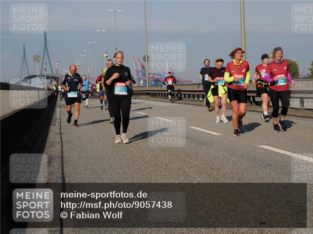 03.10.2025 - Köhlbrandbrückenlauf Fabian Wolf http://msf.ph/oto/9057438 03.10.2025 10:03:57 Position 3 3759, 2143 meine-sportfotos.de