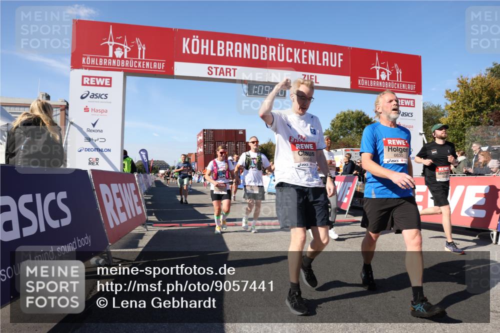 03.10.2025 - Köhlbrandbrückenlauf Lena Gebhardt http://msf.ph/oto/9057441 03.10.2025 13:09:11 Ziel 4057, 4197, 4334, 4346, 4351, 4377, 4381, 4486, 4901, 5242, 5740, 5953, 6037, 6562, 6630, 6814, 6816 meine-sportfotos.de