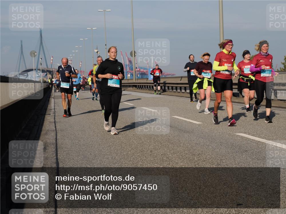 03.10.2025 - Köhlbrandbrückenlauf Fabian Wolf http://msf.ph/oto/9057450 03.10.2025 10:03:57 Position 3 3759, 2143 meine-sportfotos.de