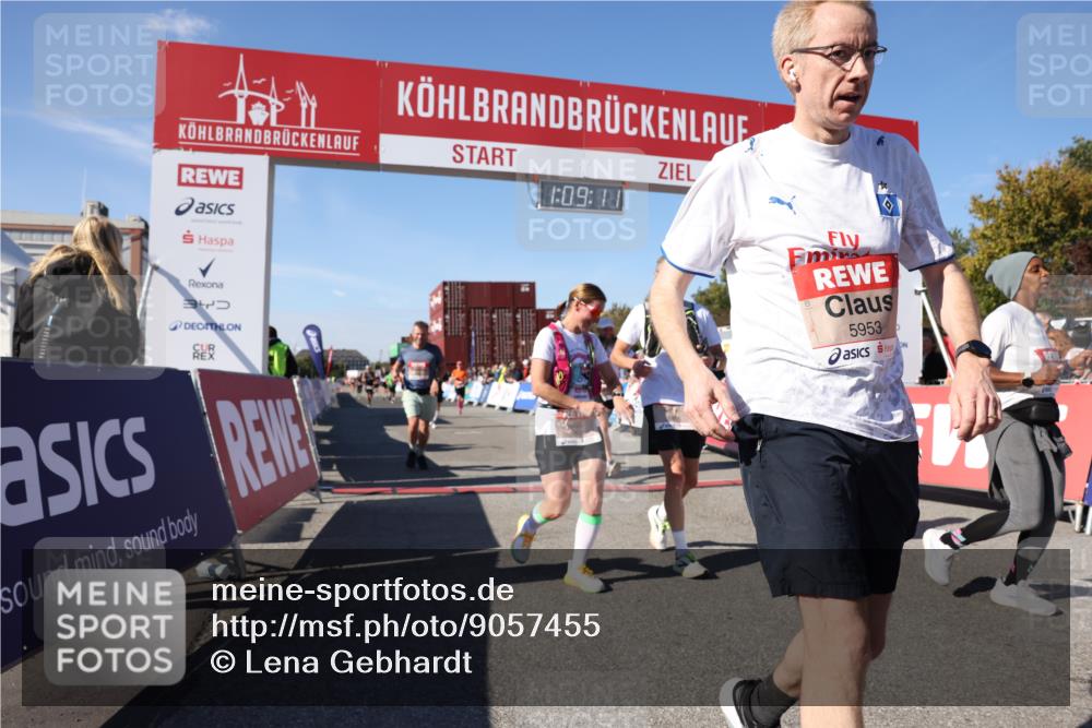 03.10.2025 - Köhlbrandbrückenlauf Lena Gebhardt http://msf.ph/oto/9057455 03.10.2025 13:09:12 Ziel 4197, 4334, 4346, 4351, 4377, 4381, 4486, 4901, 5242, 5740, 5953, 6037, 6562, 6630, 6814, 6816 meine-sportfotos.de