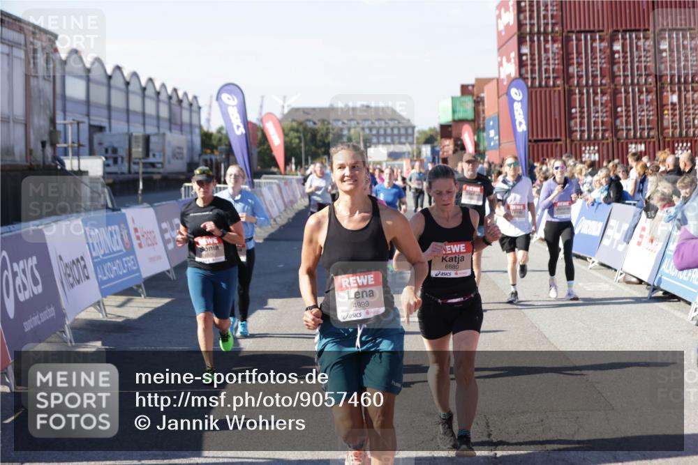 03.10.2025 - Köhlbrandbrückenlauf Jannik Wohlers http://msf.ph/oto/9057460 03.10.2025 13:11:28 Ziel 4293, 4315, 4325, 4427, 4501, 4597, 4999, 5145, 5754, 5794, 5939, 6028, 6080, 6563, 6680, 6685, 6686, 6690, 6691, 6726 meine-sportfotos.de