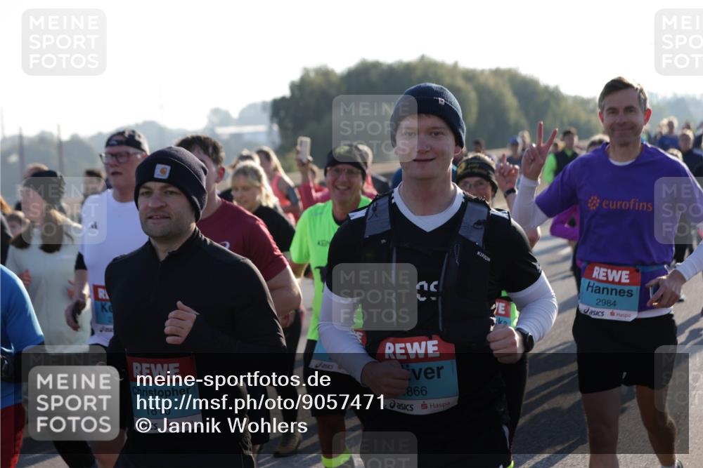 03.10.2025 - Köhlbrandbrückenlauf Jannik Wohlers http://msf.ph/oto/9057471 03.10.2025 09:21:17 Position 3 1810, 866, 2984 meine-sportfotos.de