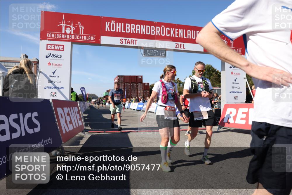 03.10.2025 - Köhlbrandbrückenlauf Lena Gebhardt http://msf.ph/oto/9057477 03.10.2025 13:09:12 Ziel 4197, 4334, 4346, 4351, 4377, 4381, 4486, 4901, 5242, 5740, 5953, 6037, 6562, 6630, 6814, 6816 meine-sportfotos.de