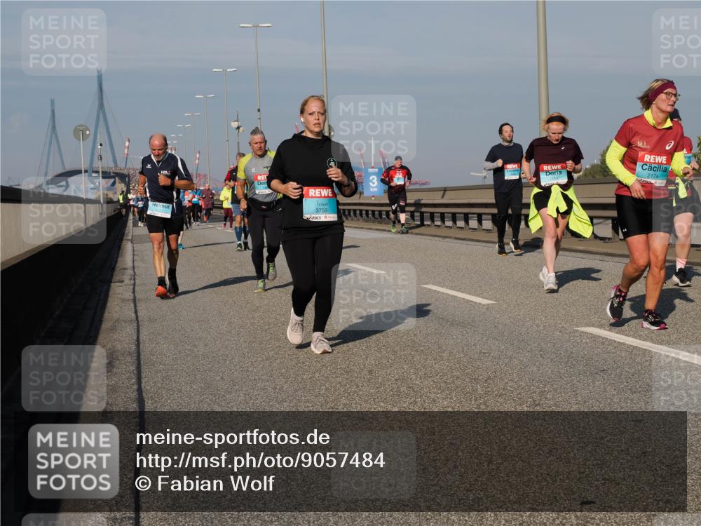 03.10.2025 - Köhlbrandbrückenlauf Fabian Wolf http://msf.ph/oto/9057484 03.10.2025 10:03:58 Position 3 3759, 3, 2174 meine-sportfotos.de