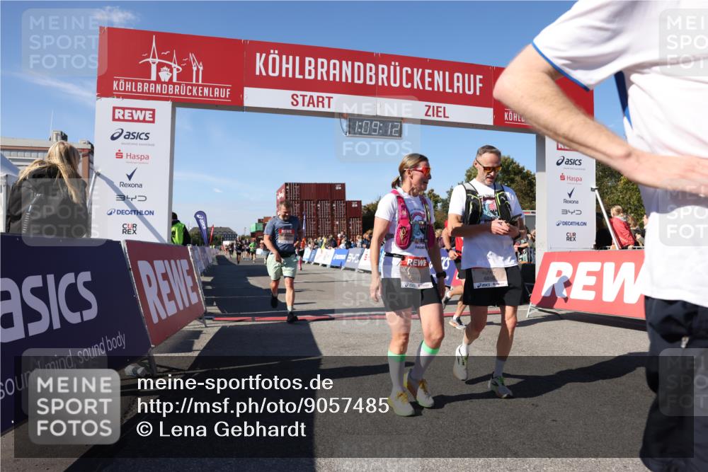 03.10.2025 - Köhlbrandbrückenlauf Lena Gebhardt http://msf.ph/oto/9057485 03.10.2025 13:09:12 Ziel 4197, 4334, 4346, 4351, 4377, 4381, 4486, 4901, 5242, 5740, 5953, 6037, 6562, 6630, 6814, 6816 meine-sportfotos.de